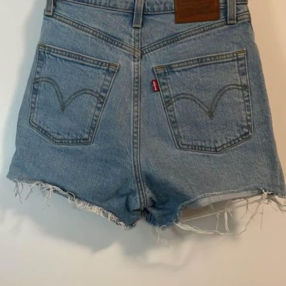 Levi’s Ribcage Shorts - Size 25 - Picture 2 of 2